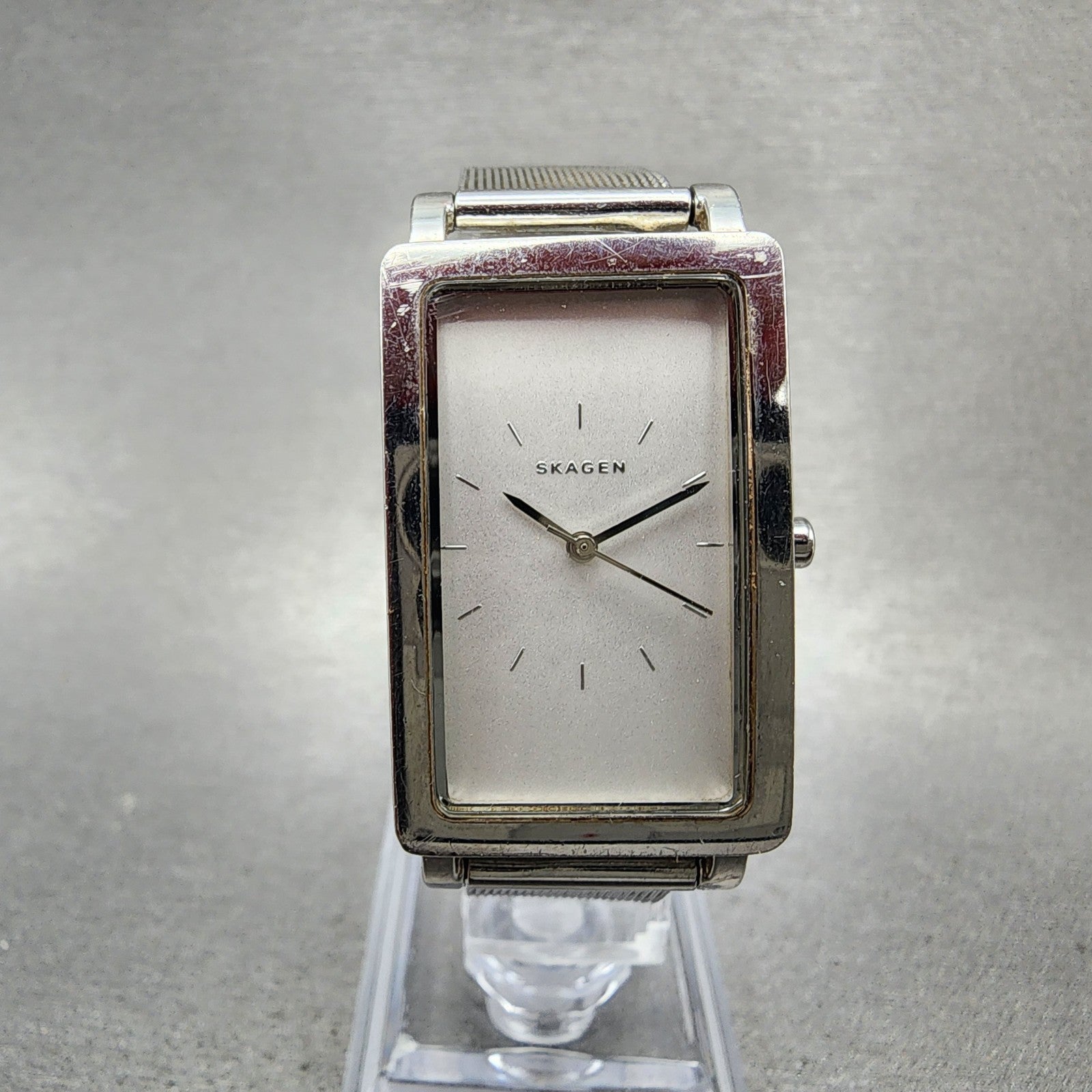 Skagen Hagen Tank Watch Women 22mm Silver Dial Silver Tone Rectangle New Batt0