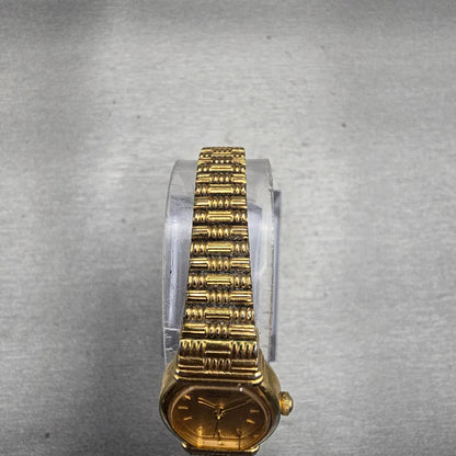 Seiko Watch Women 17mm Gold Dial Gold Tone Oval 2Y01-5C19 New Battery Vintage4