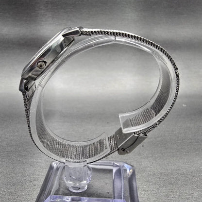 Skagen Denmark Watch Women 28mm Silver Dial Silver Tone Date 16SSS New Battery6