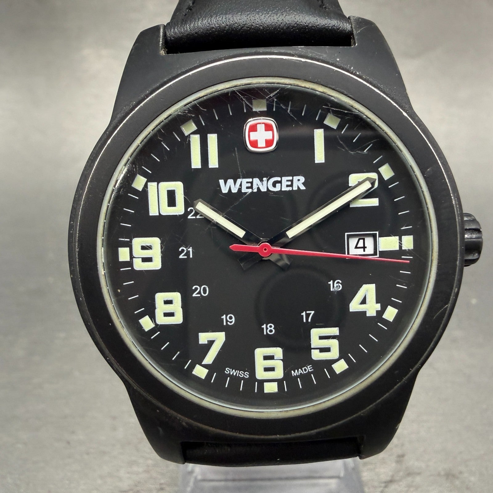 Wenger Watch Men 41mm Black Dial Black Tone Date 7281X Round New Battery0