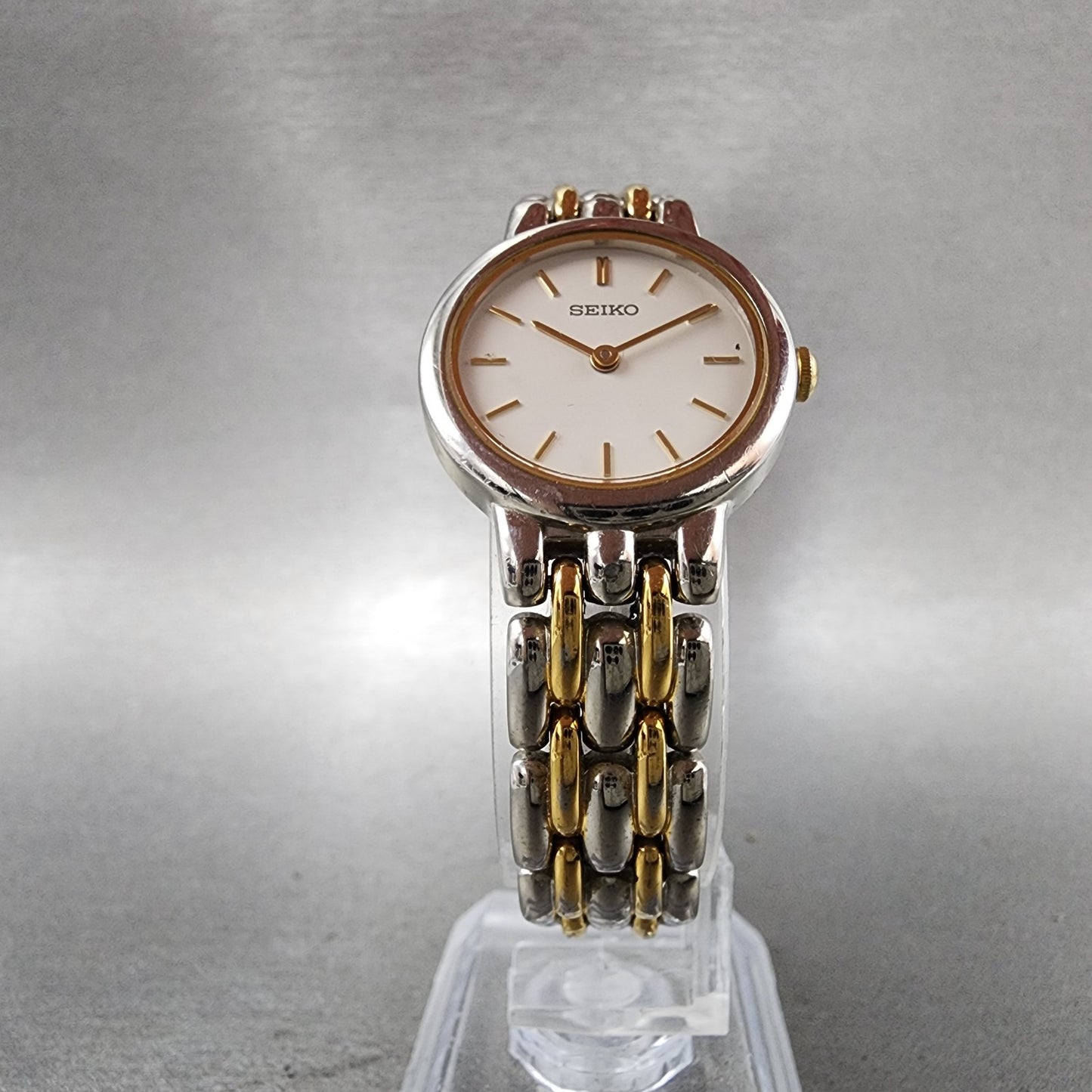 Seiko Watch Women 24mm Silver Dial Two Tone Round V7006379 New Battery5