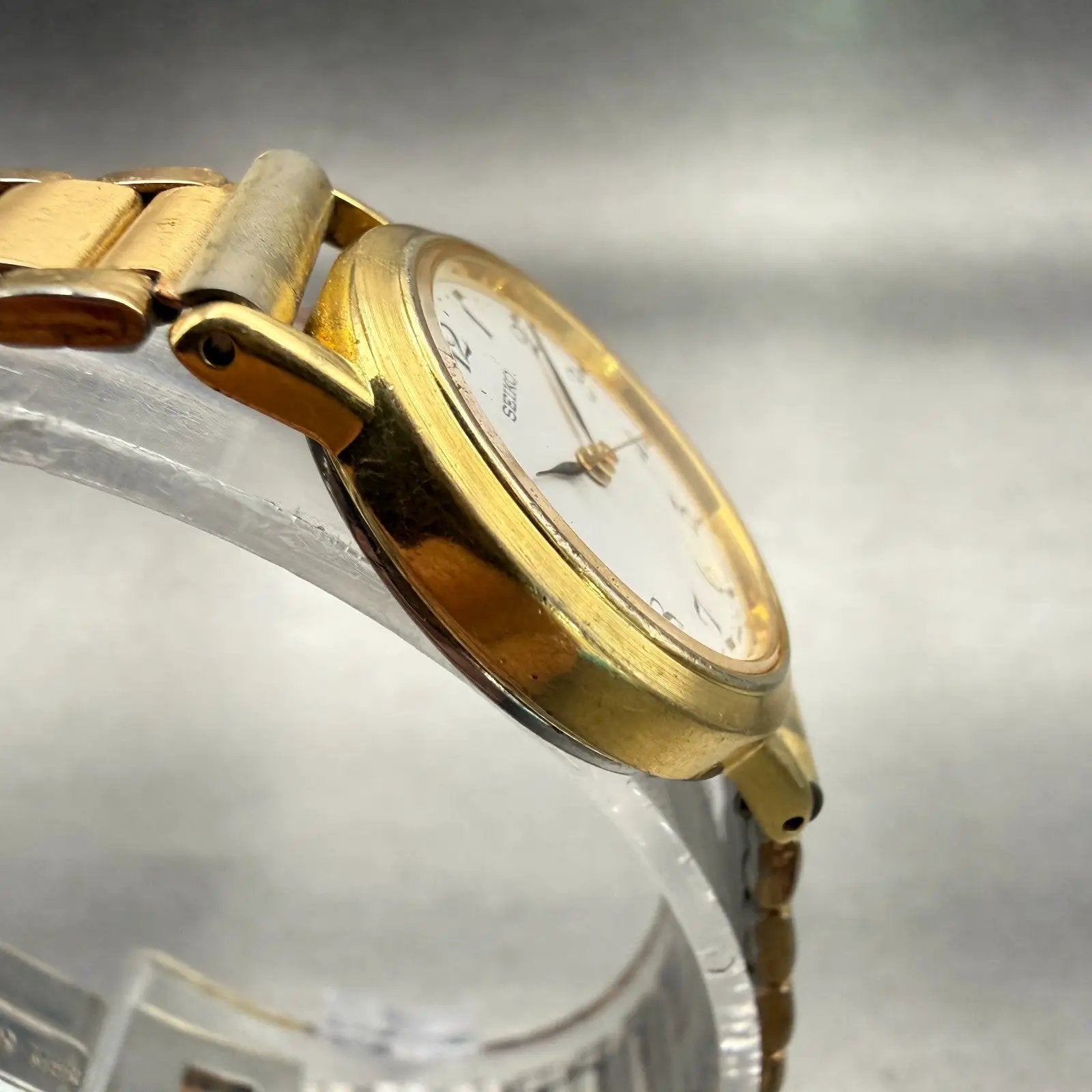 Seiko Watch Women 23mm White Dial Gold Tone Round 1F21-0C00 New Battery Vintage3