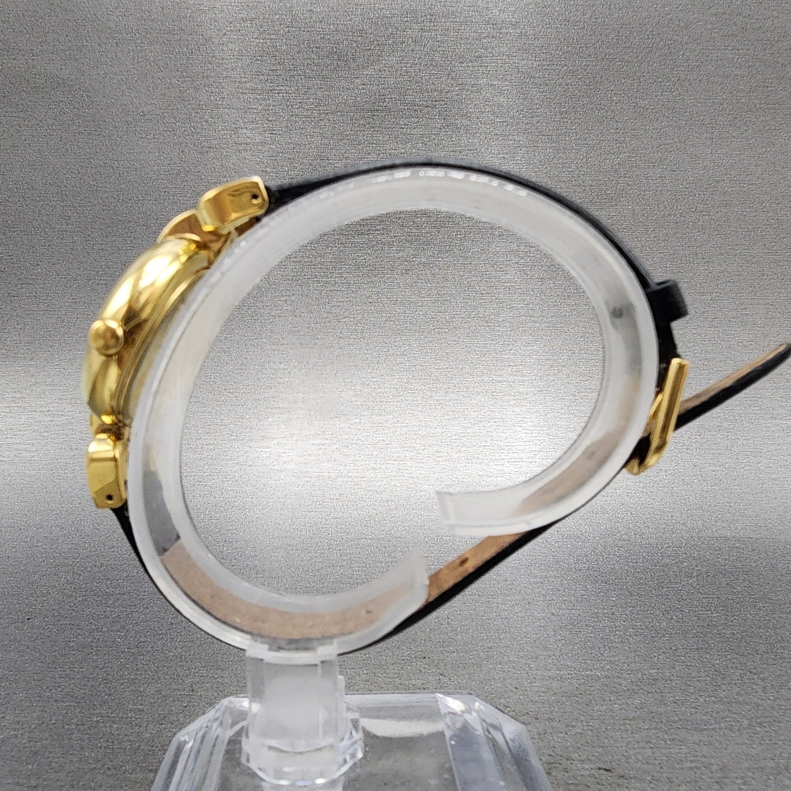 Movado Vivo Watch Women 28mm Black Dial Gold Tone Round 88 A1 1701 New Battery6