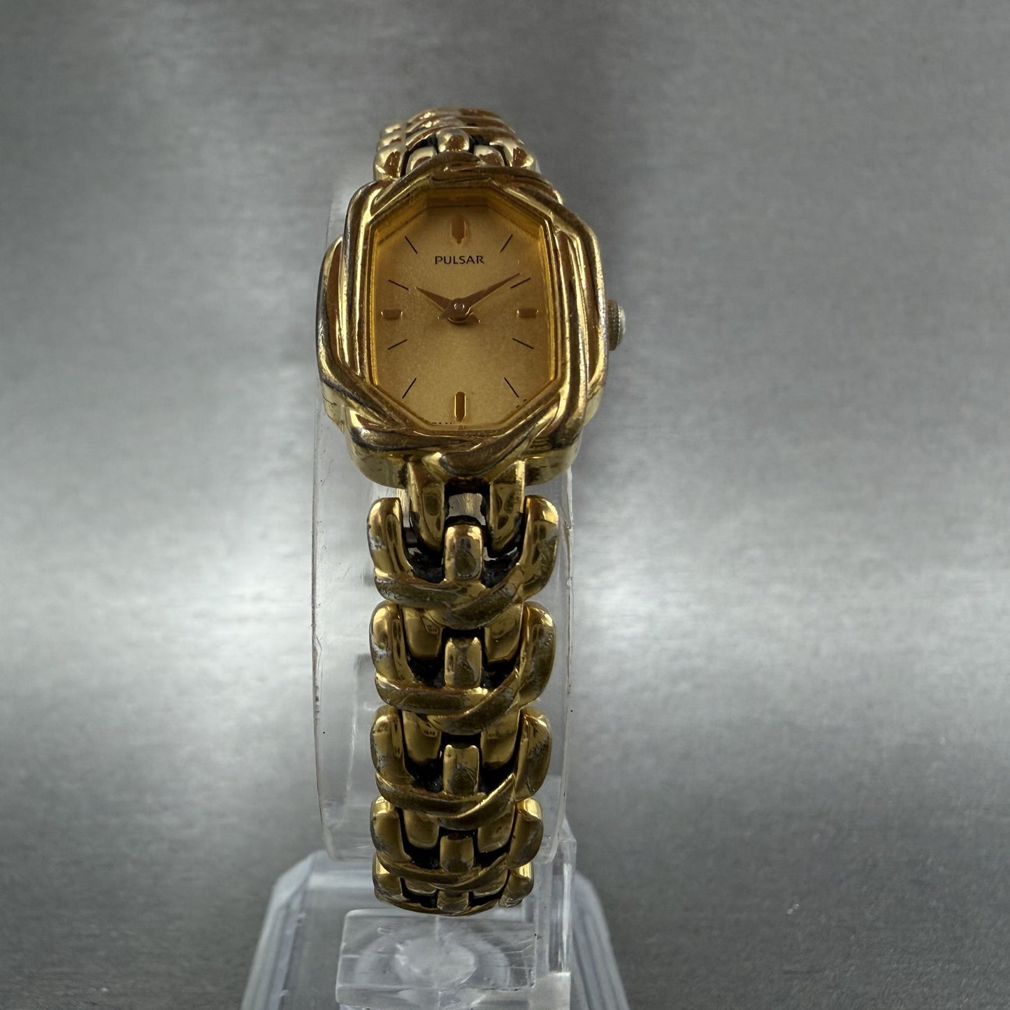 Seiko Pulsar Watch Women 16mm Champagne Dial Gold Tone V4006120 New Battery5