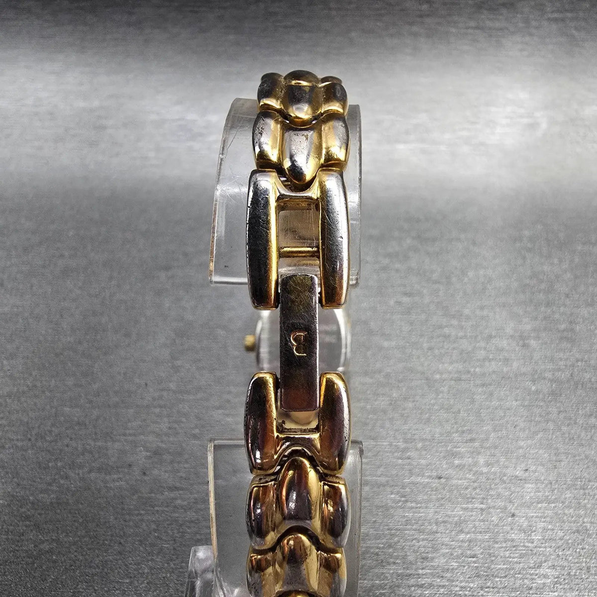 Bulova Watch Women 16mm White Dial Two Tone Gemmed Oval 98R34 New Battery7