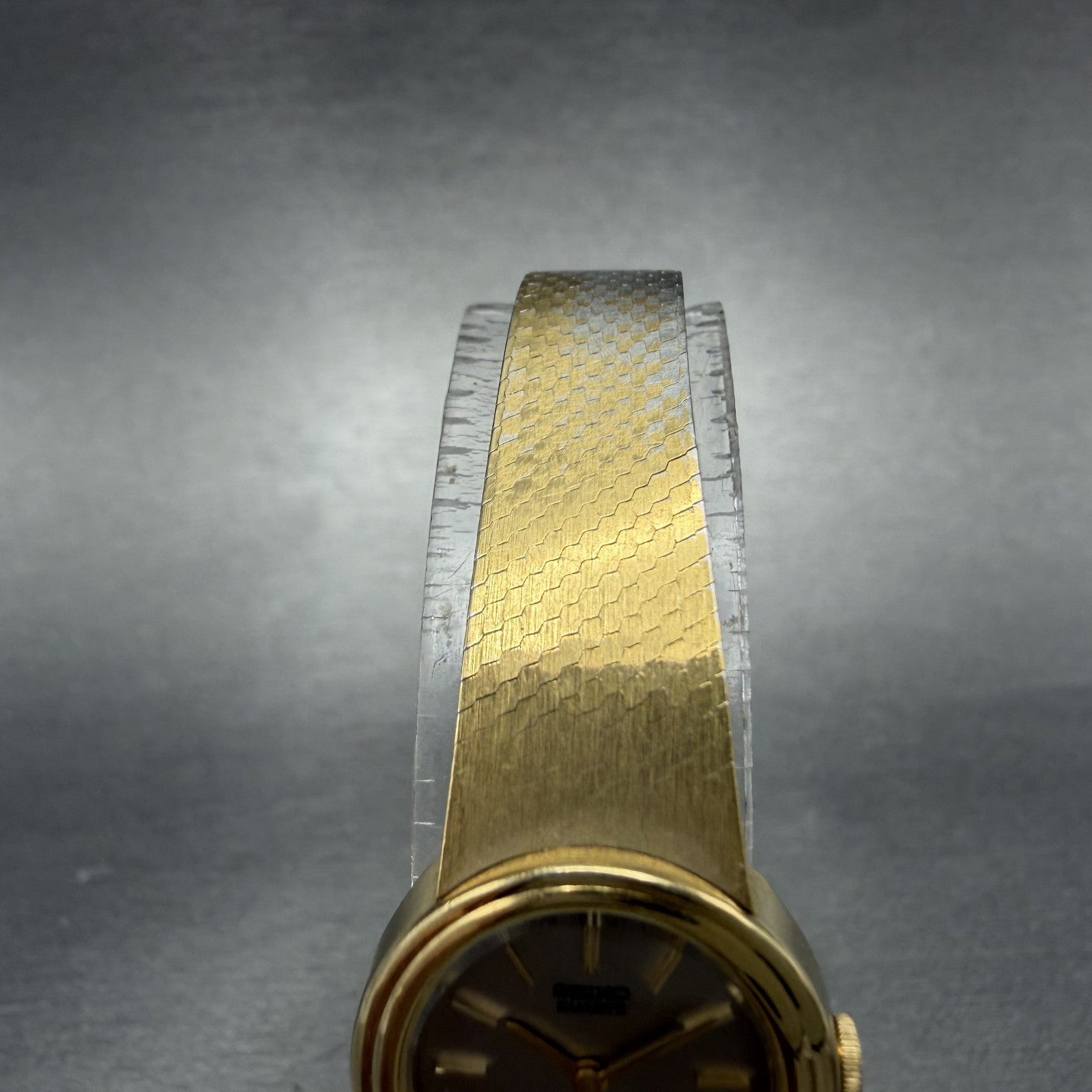 Seiko Watch Women 19mm Silver Dial Gold Tone Round 1400-8099 New Battery4