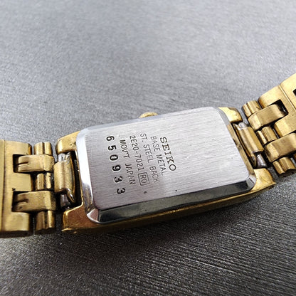 Seiko Tank Watch Women 13mm Champagne Dial Gold Tone 2e207021 New Battery9