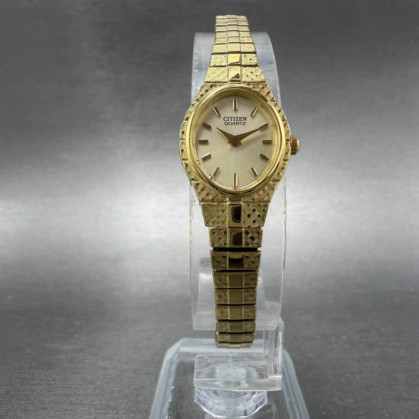 Citizen Watch Women 17mm Champagne Dial Gold Tone Oval 5920-S96494 New Battery5
