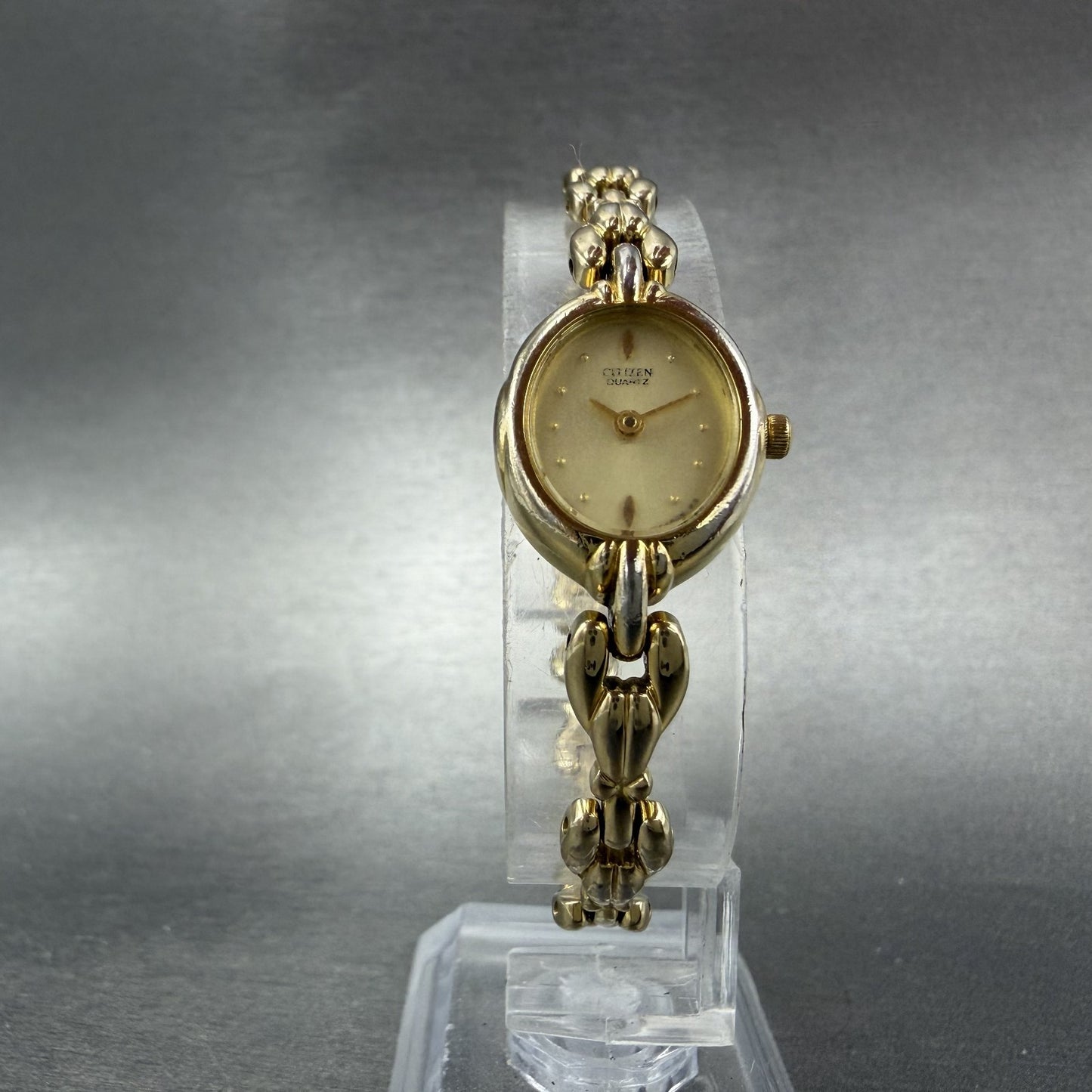 Citizen Watch Women 16mm Champagne Dial Gold Tone Oval 5920-S49589 New Battery5
