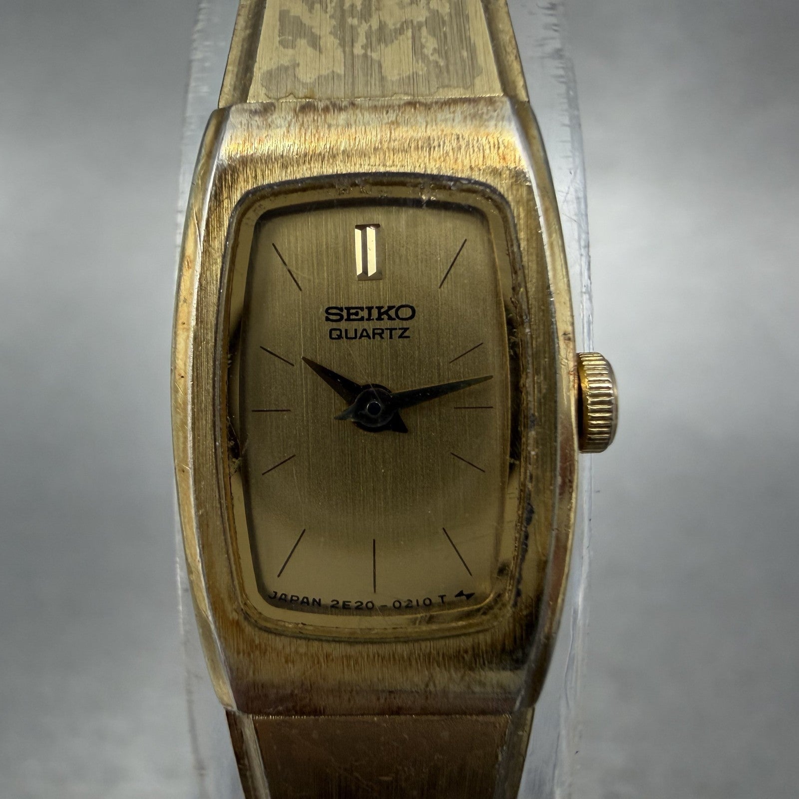 Seiko Tank Watch Women 13mm Champagne Dial Gold Tone 2e20-5139 New Battery1
