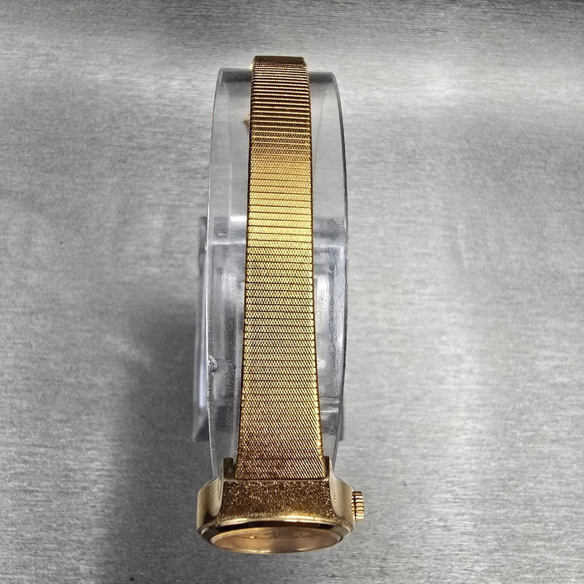 Seiko Watch Women 20mm Gold Dial Gold Tone Round 8Y21-0020 New Battery Vintage 44