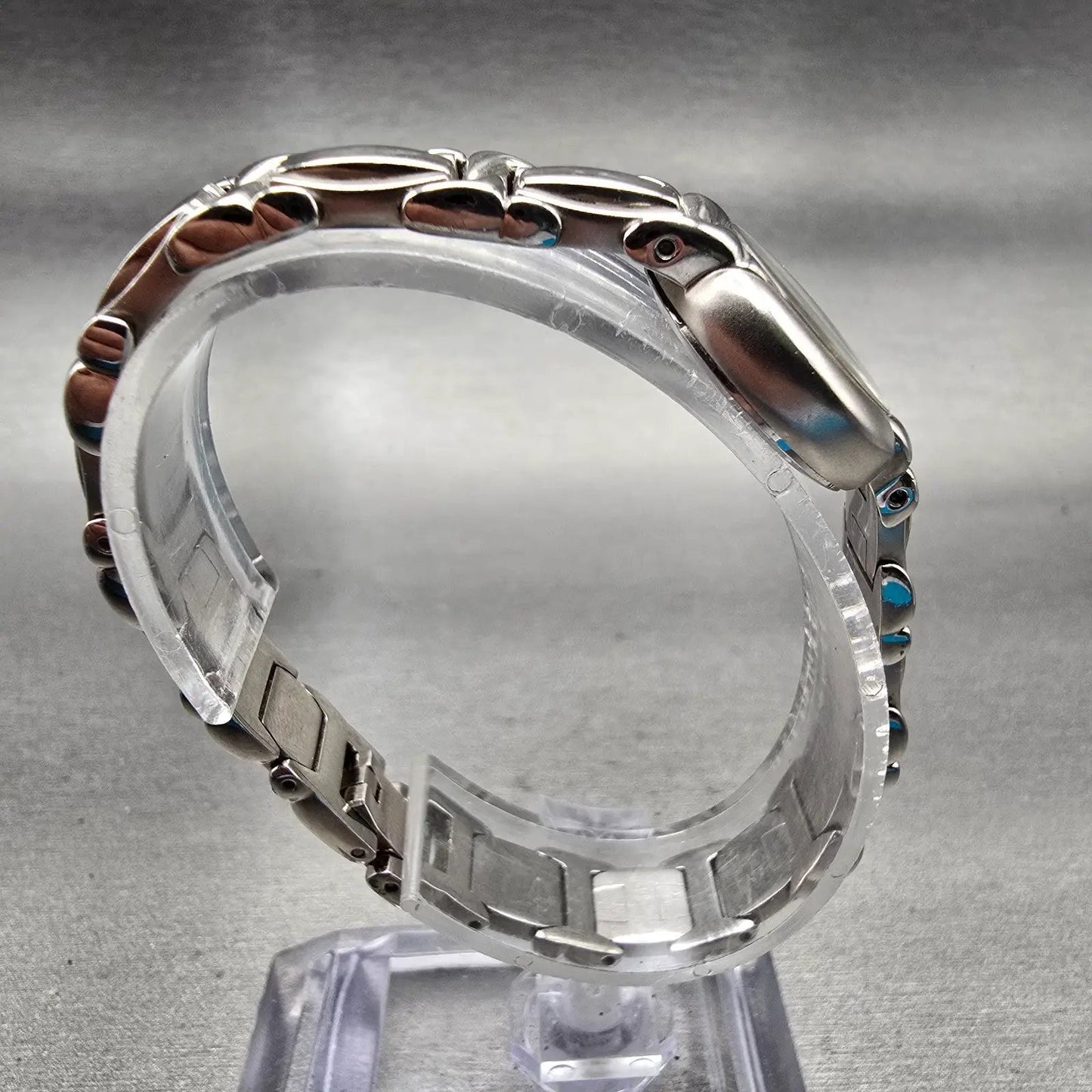 Bulova Watch Women 19mm MOP Dial Silver Tone Round 96L90 New Battery Bracelet8