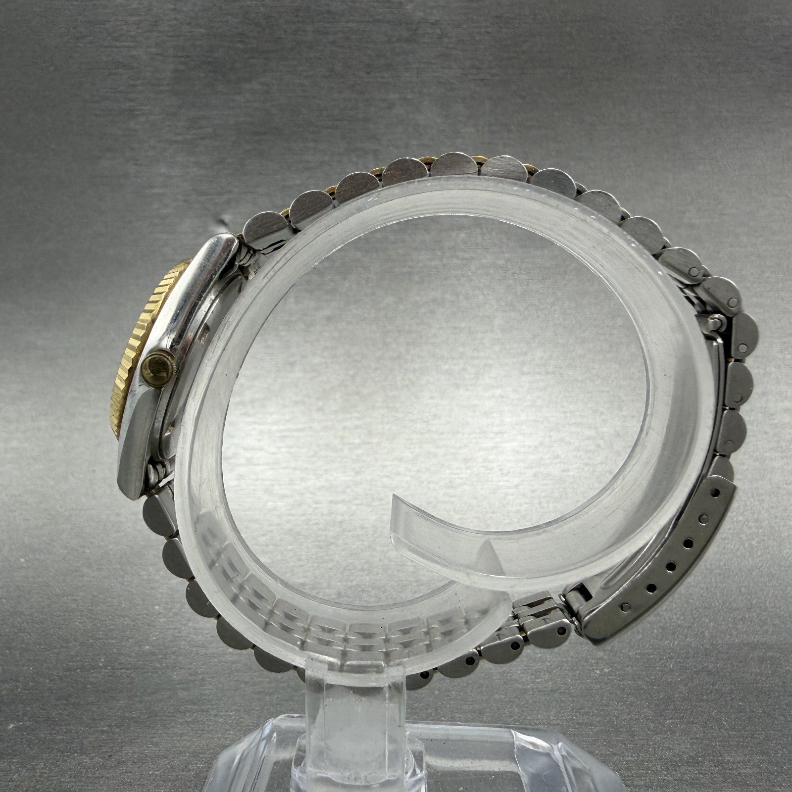 Seiko SQ Watch Women 24mm Gold Dial Two Tone Daydate 24mm Round New Battery ID9A6