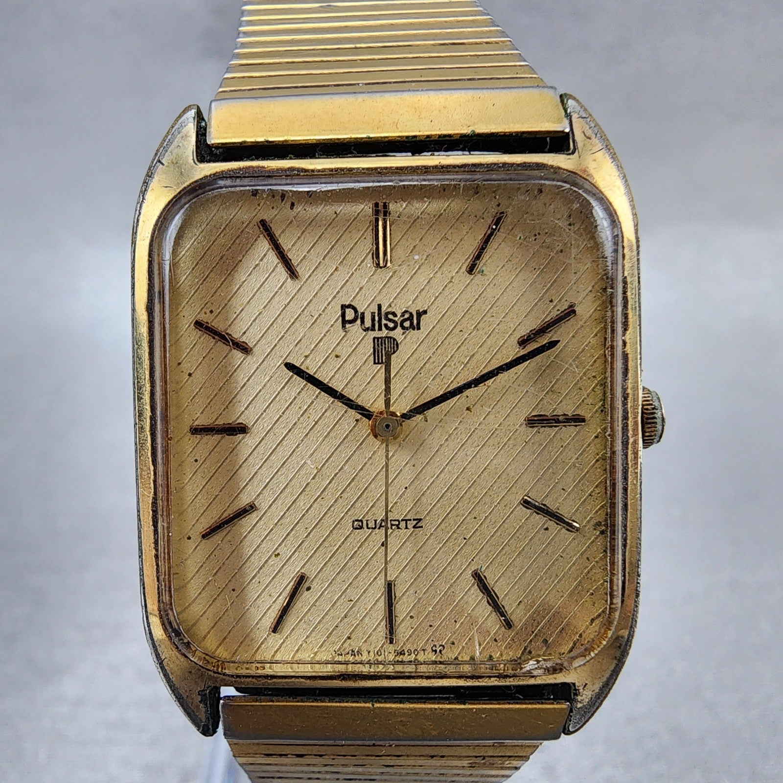 Seiko Pulsar Tank Watch Men 27mm Champagne Dial Gold Tone Y1015329b New Battery1