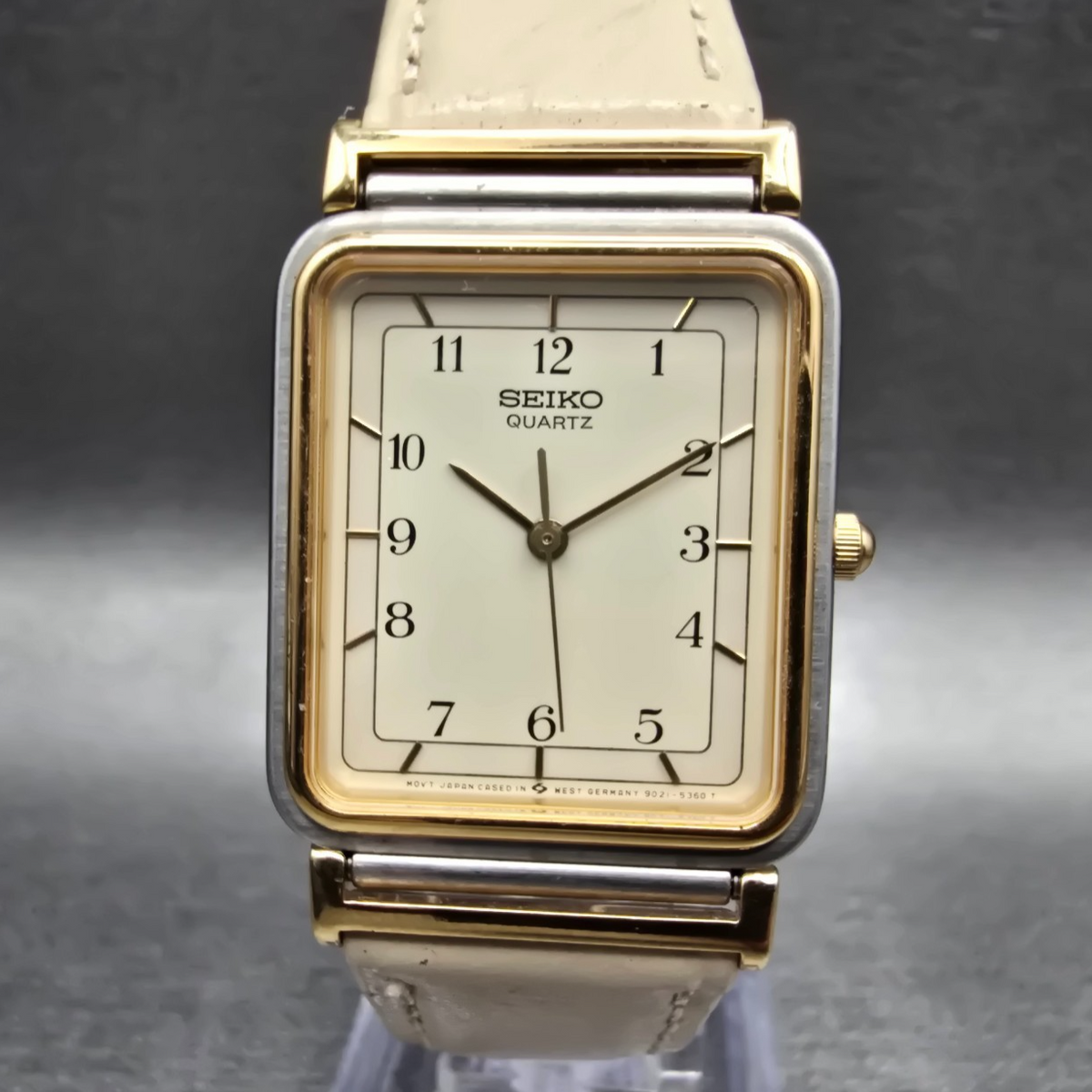 Seiko Tank Watch Women 25mm Ivory Dial Two Tone Rectangle 9021-5280 New Batt0