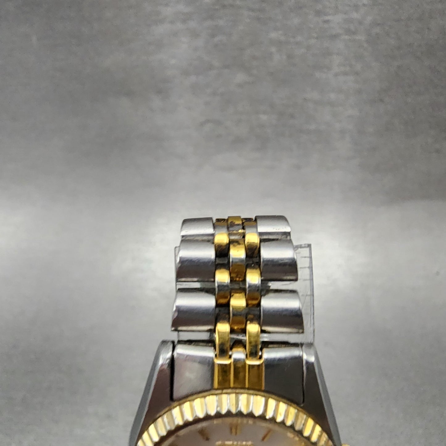 Seiko SQ Watch Women 24mm White Dial Two Tone Daydate 3y030169 New Battery ABC4