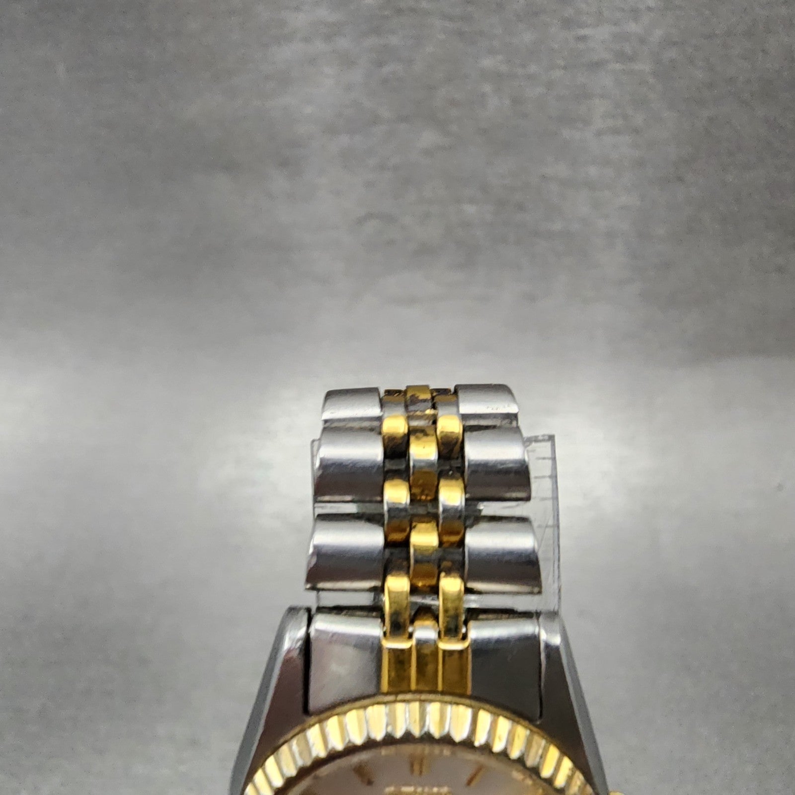 Seiko SQ Watch Women 24mm White Dial Two Tone Daydate 3y030169 New Battery ABC4