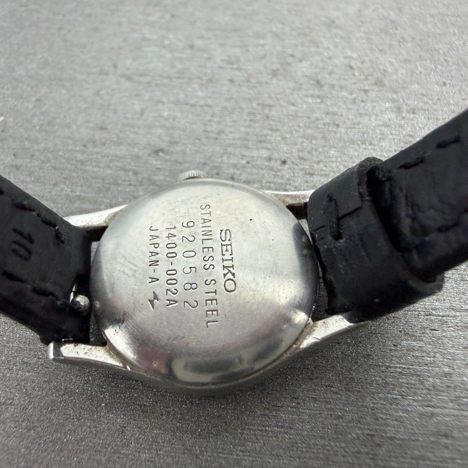 Seiko Watch Women 20mm Silver Dial Silver Tone Round 1400-002A New Battery9