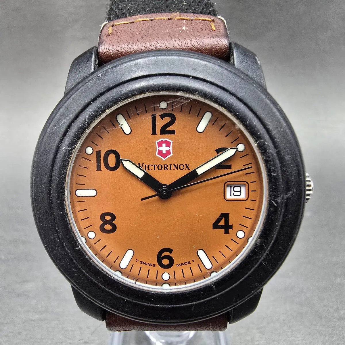 Victorinox Swiss Army Watch Men 40mm Brown Dial Black Date Swiss VTG PARTS0