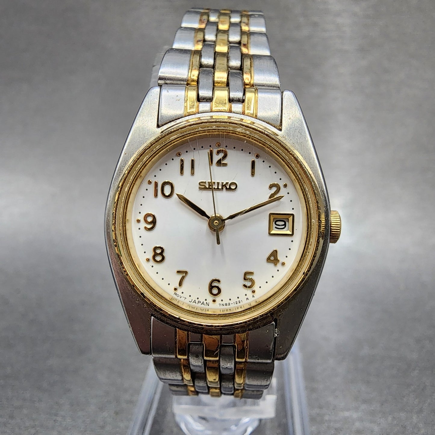 Seiko Watch Women 24mm White Dial Two Tone Date Round 7n82-6001 New Battery0