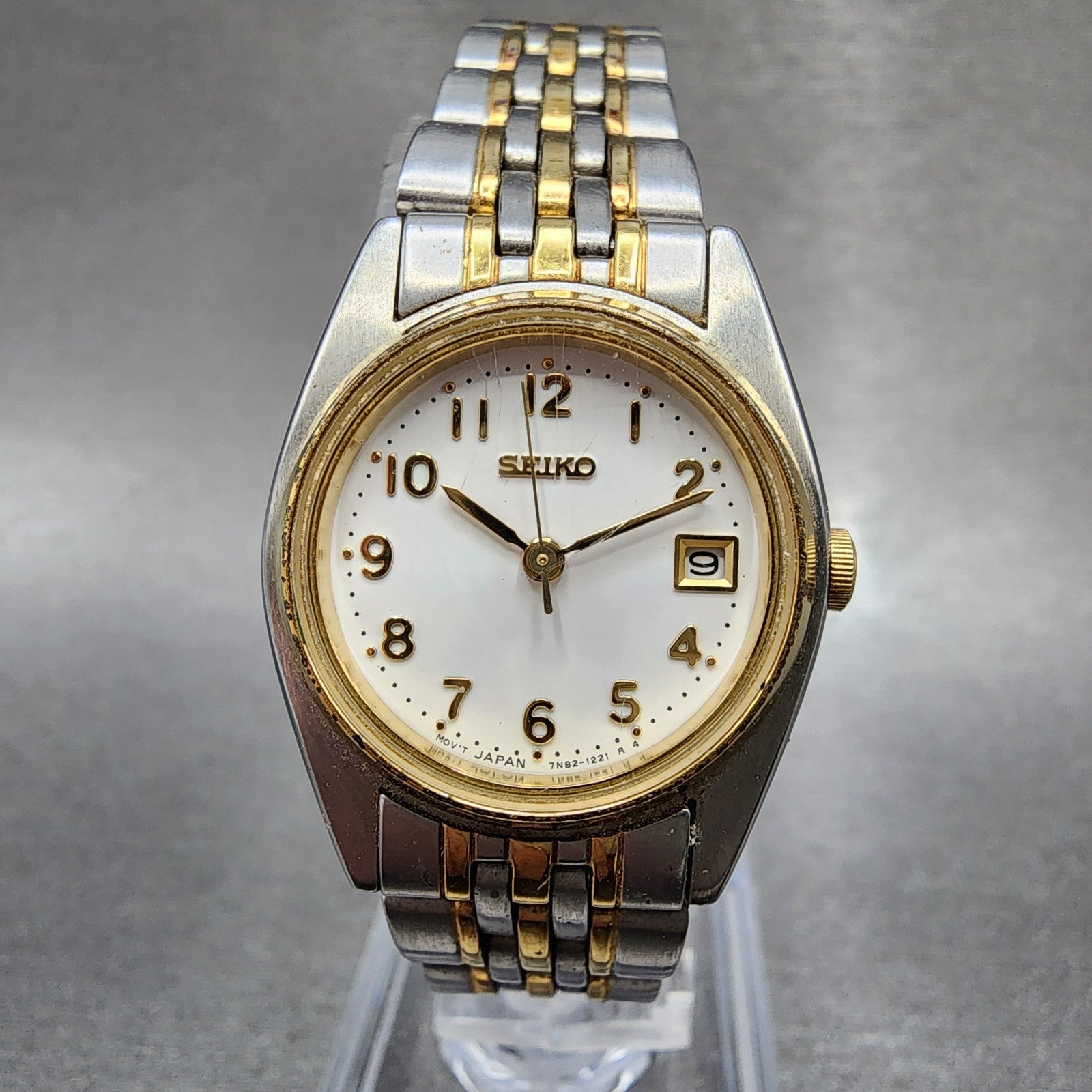 Seiko Watch Women 24mm White Dial Two Tone Date Round 7n82-6001 New Battery0