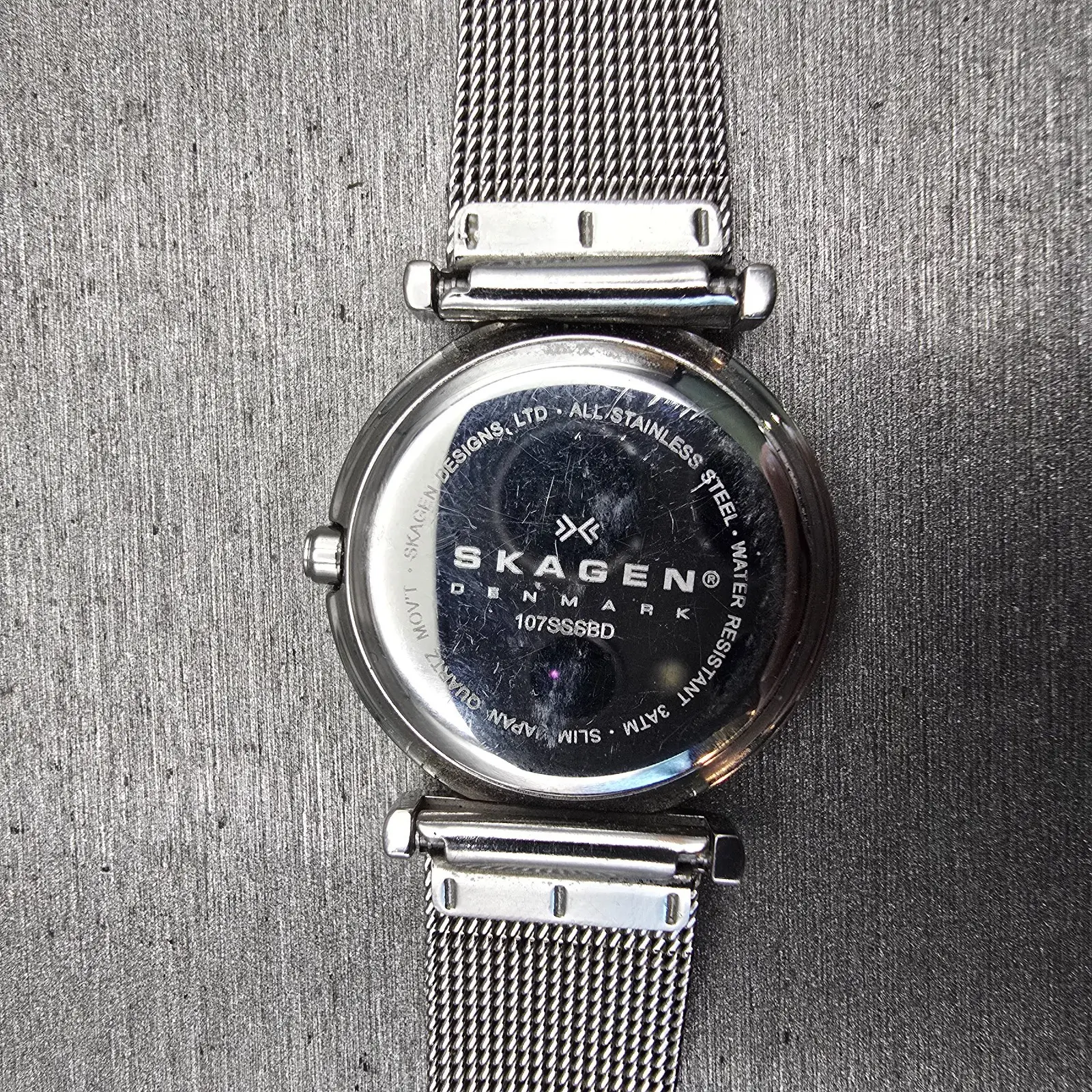 Skagen Denmark Watch Women 26mm Black Dial Silver Tone Round 107SSSBD New Batt G10
