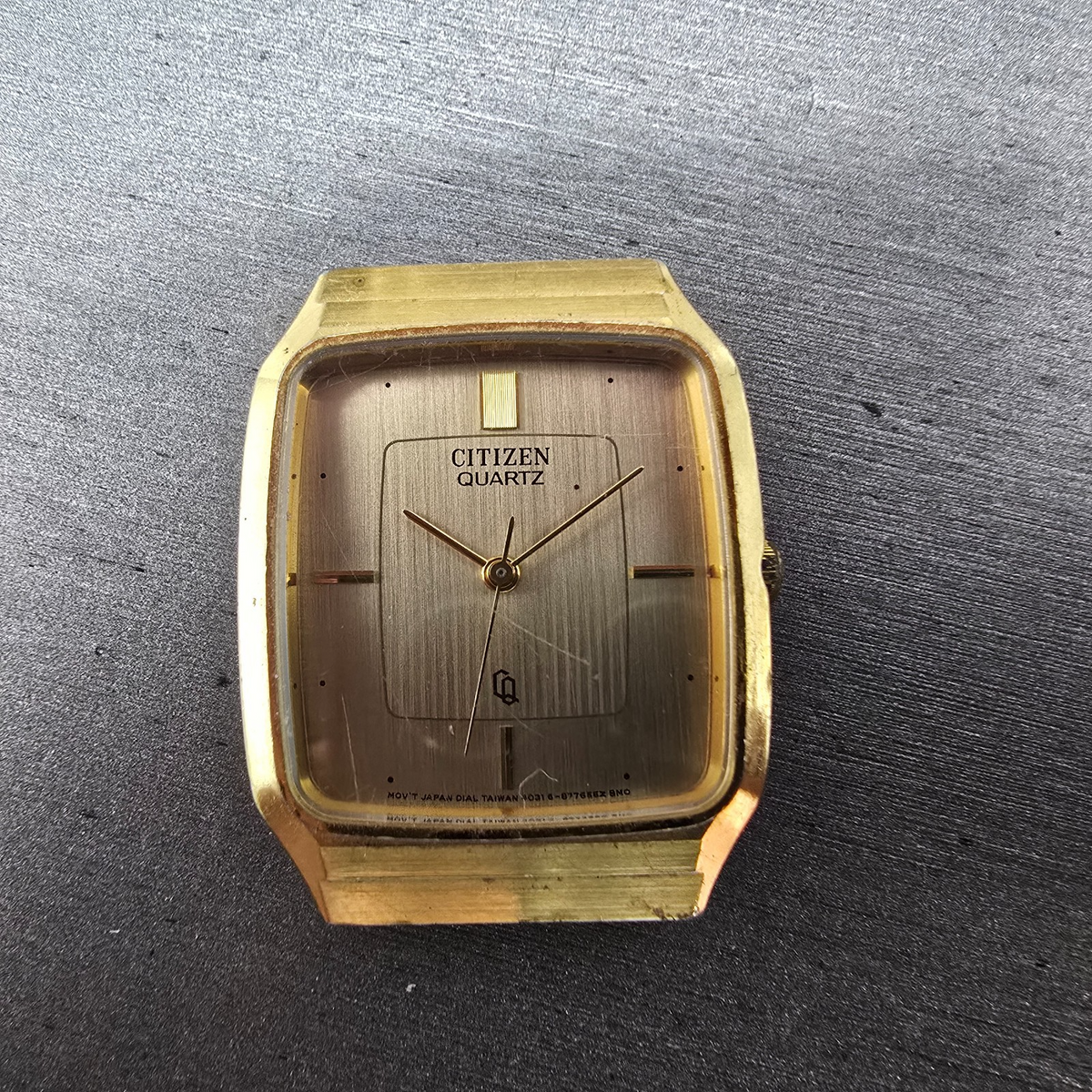 Citizen CQ Tank Watch Men 27mm Champagne Dial Gold Octagon 4031-893514 PARTS0