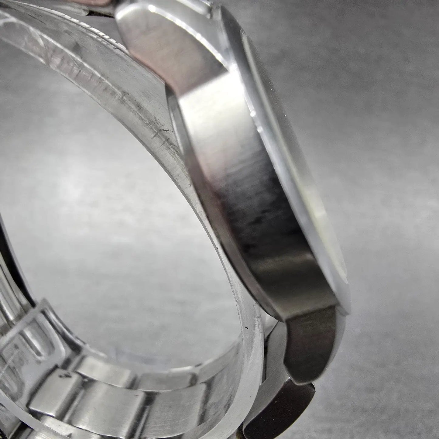 Victorinox Swiss Army Field Watch Women 30mm Silver Dial Steel Date New Battery3
