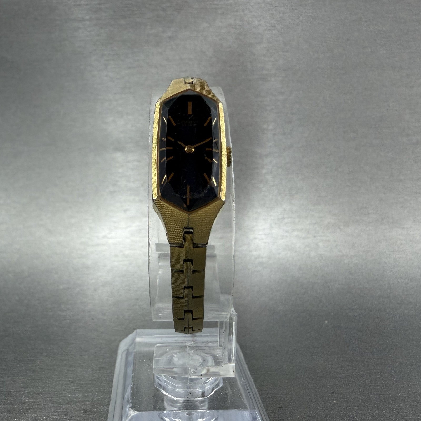Seiko Watch Women 13mm Black Dial Gold Tone 13205339 New Battery VTG5