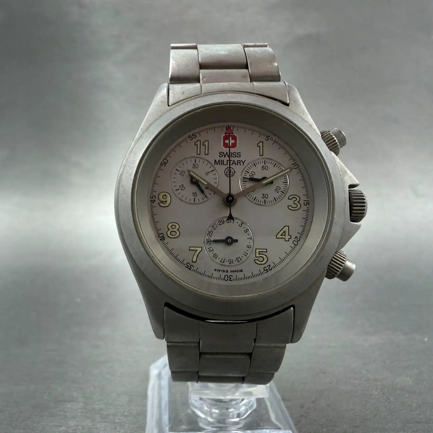 Swiss Military Chronograph Watch Men 37mm Silver Dial Steel Date 8304 New Batt5