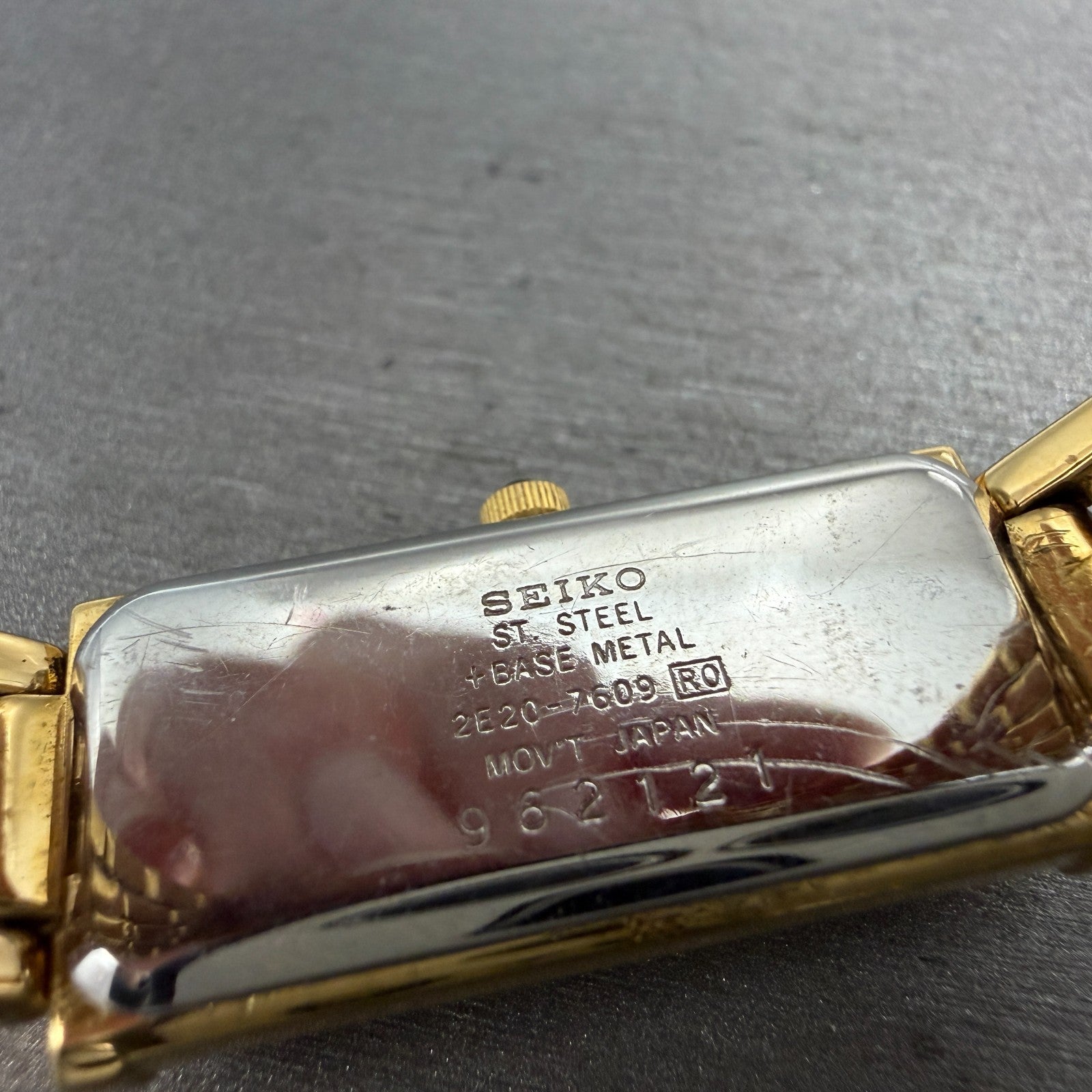 Seiko Tank Watch Women 14mm MOP Dial Gold Tone Rectangle 2e20-7609 New BatteryAB9