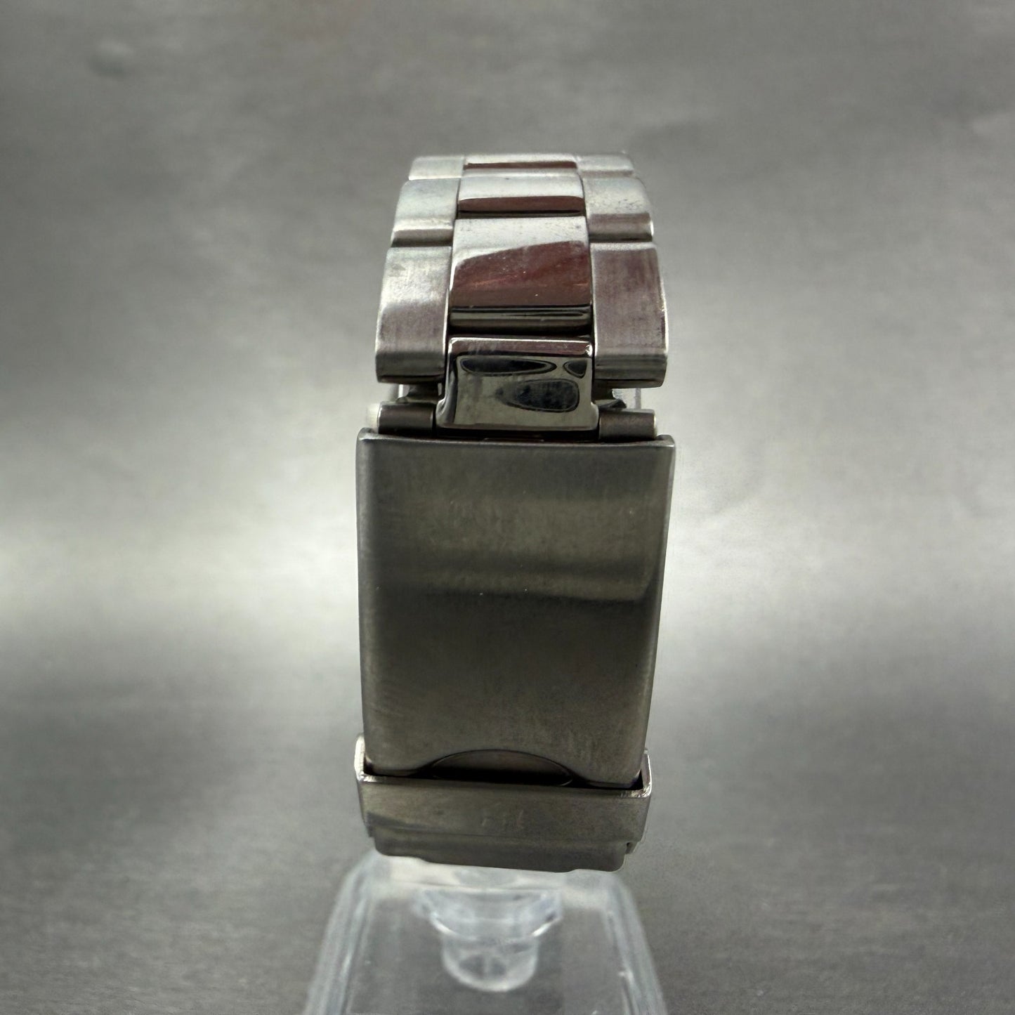 Victorinox Swiss Army Field Watch Women 30mm White Dial Steel Date New BatteryAB7