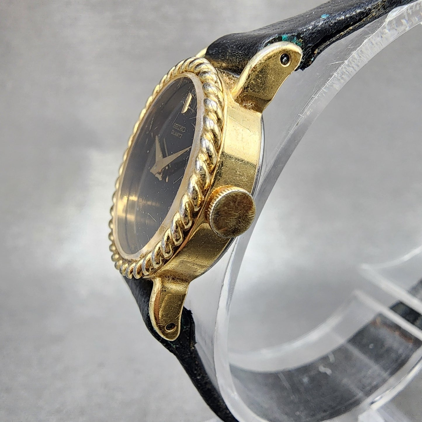 Seiko Watch Women 20mm Black Dial Gold Tone Oval 165199 New Battery3
