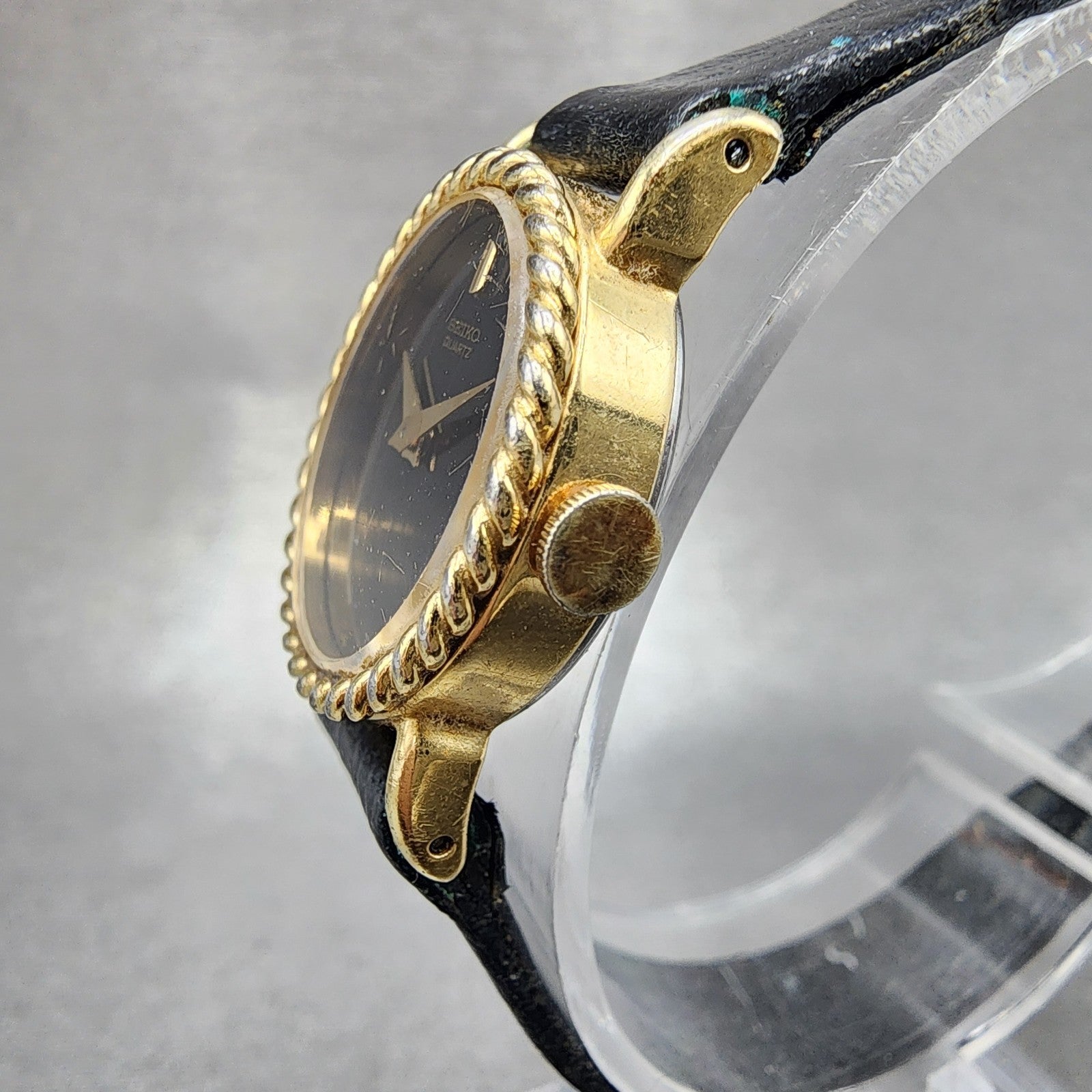 Seiko Watch Women 20mm Black Dial Gold Tone Oval 165199 New Battery3