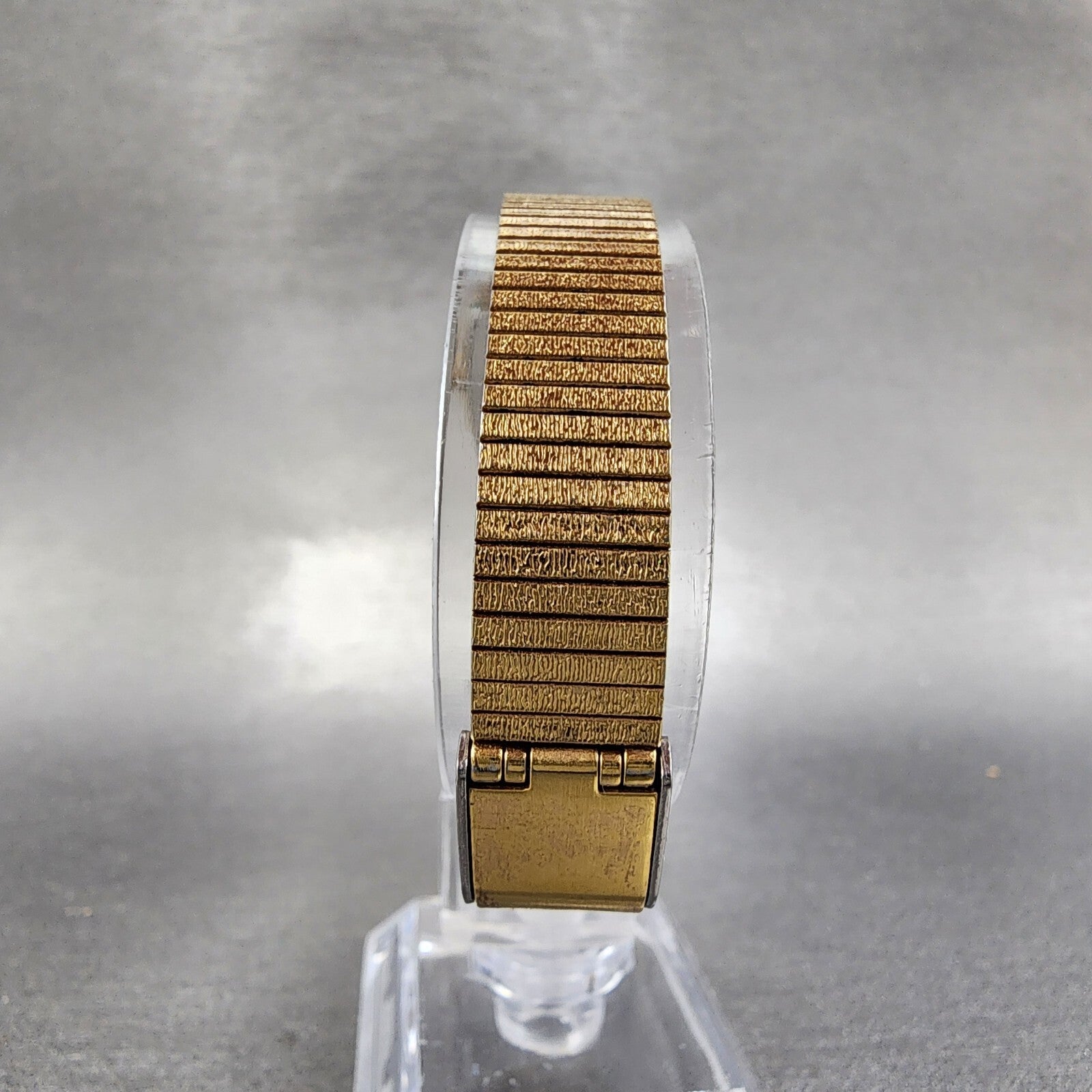 Seiko Tank Watch Women 20mm Black Dial Gold Tone Rectangle 8Y215010 New Battery7