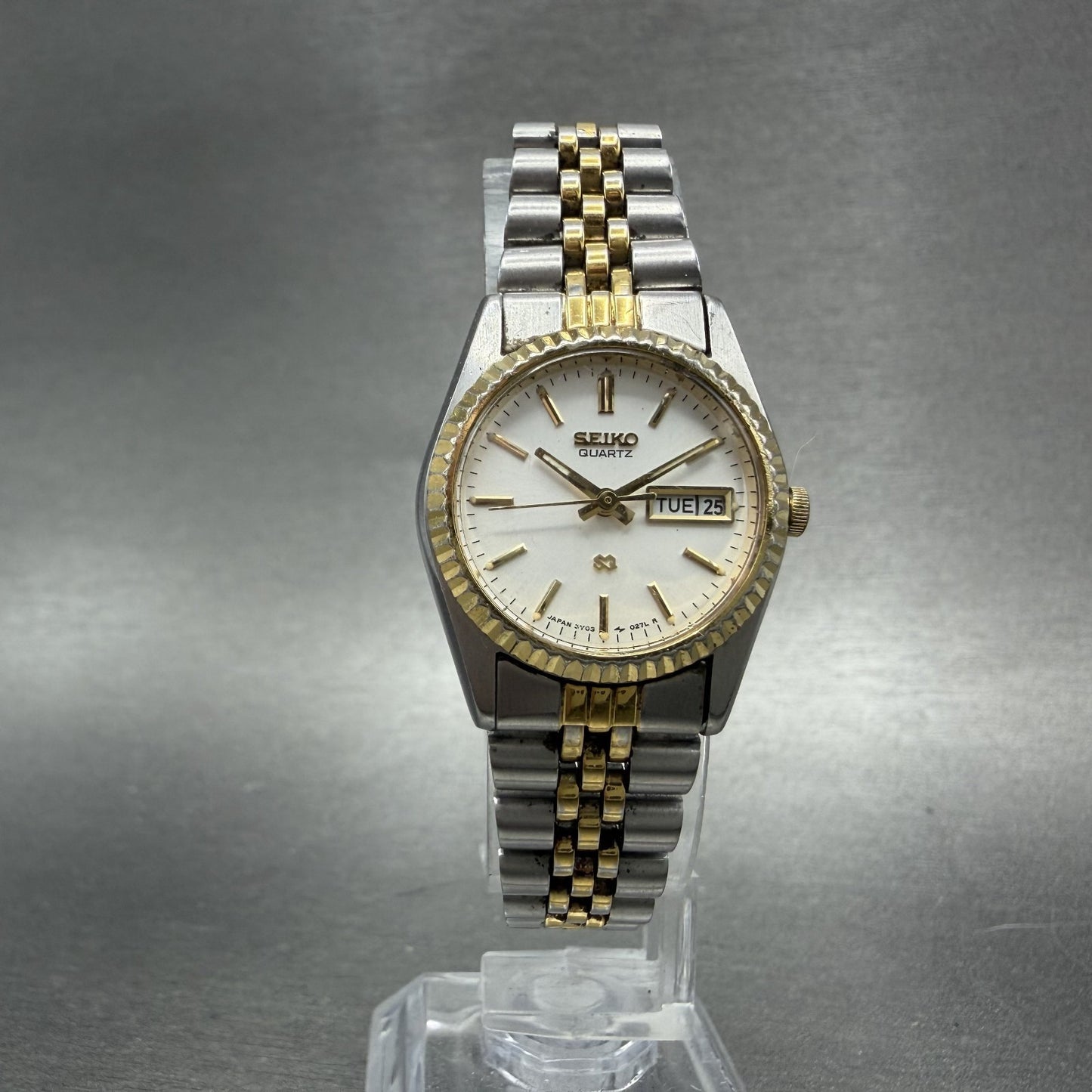 Seiko SQ Watch Women 24mm White Dial Two Tone Daydate 3y030169 New Battery iw205