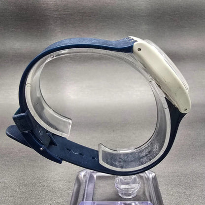 Swatch Gent Newport Two Watch Men Blue Dial White Tone Round GW108 New Battery8