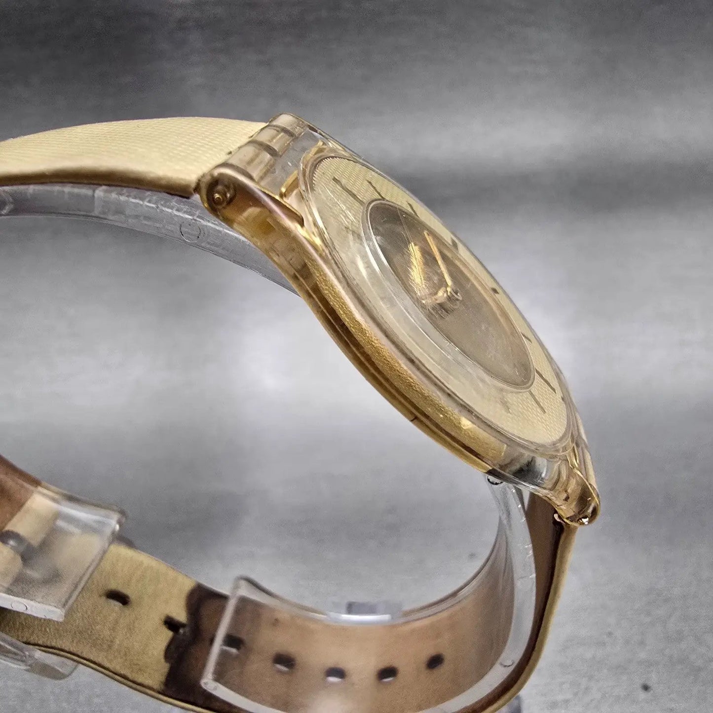 Swatch Skin THINE Watch Women Gold Dial Clear Case Round SFK155 New Battery3