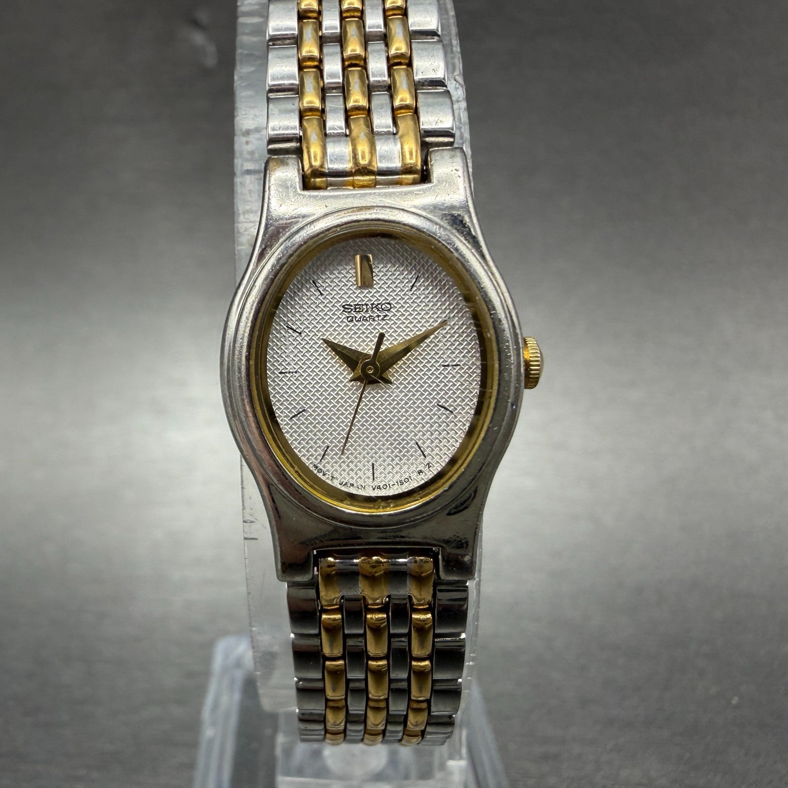 Seiko Watch Women 18mm White Dial Two Tone Oval V401-5228 New Battery Vintage AP0
