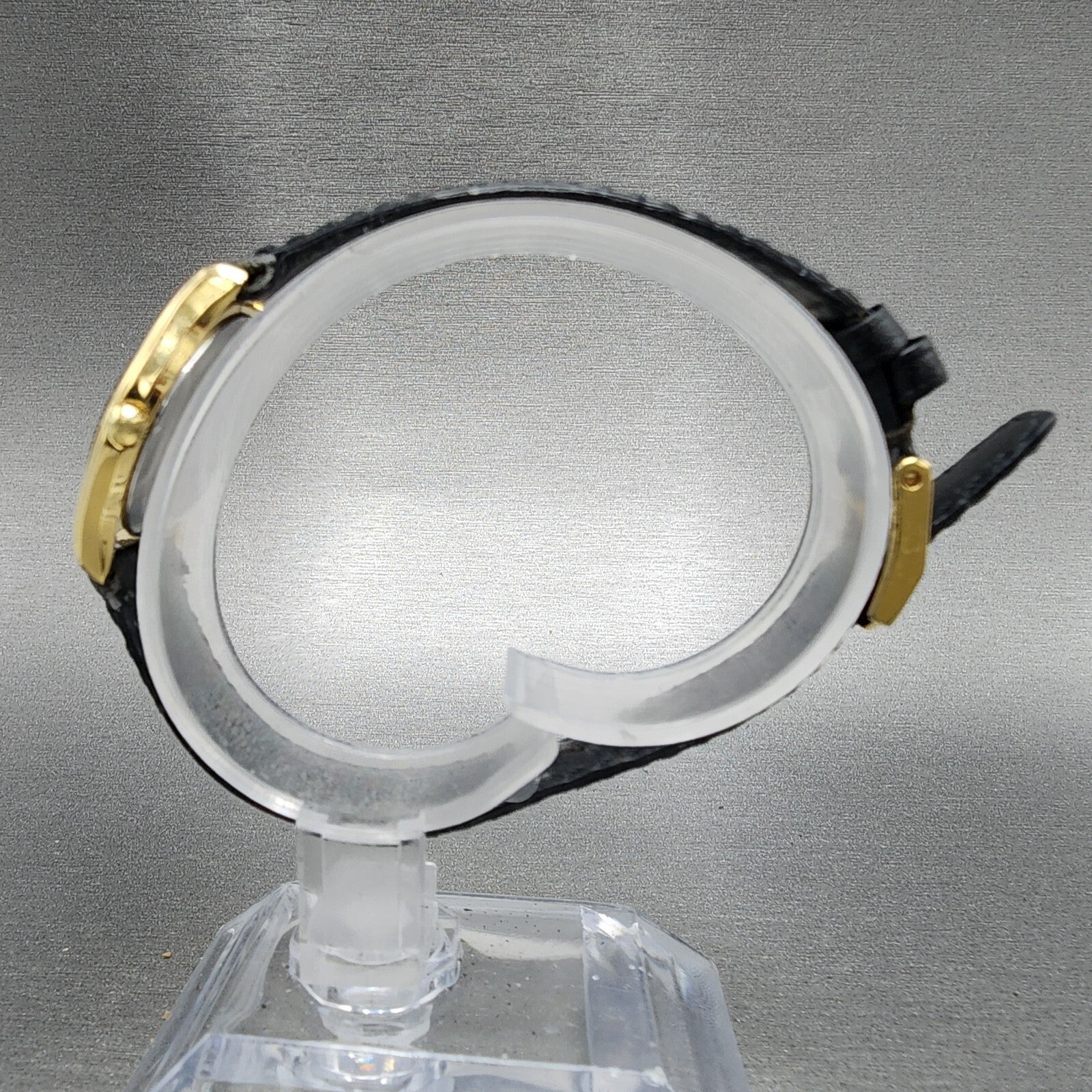 Movado Museum Watch Women 24mm Black Dial Gold Tone Round 88.66.820.N New Batt6