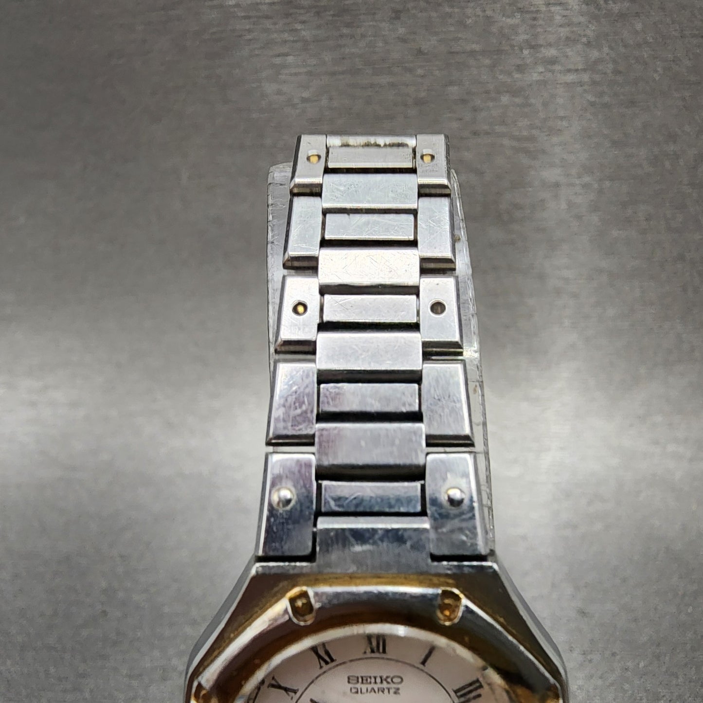 Seiko SQ 100 Watch Women 25mm White Dial Two Tone Daydate 2a230110 New Battery4