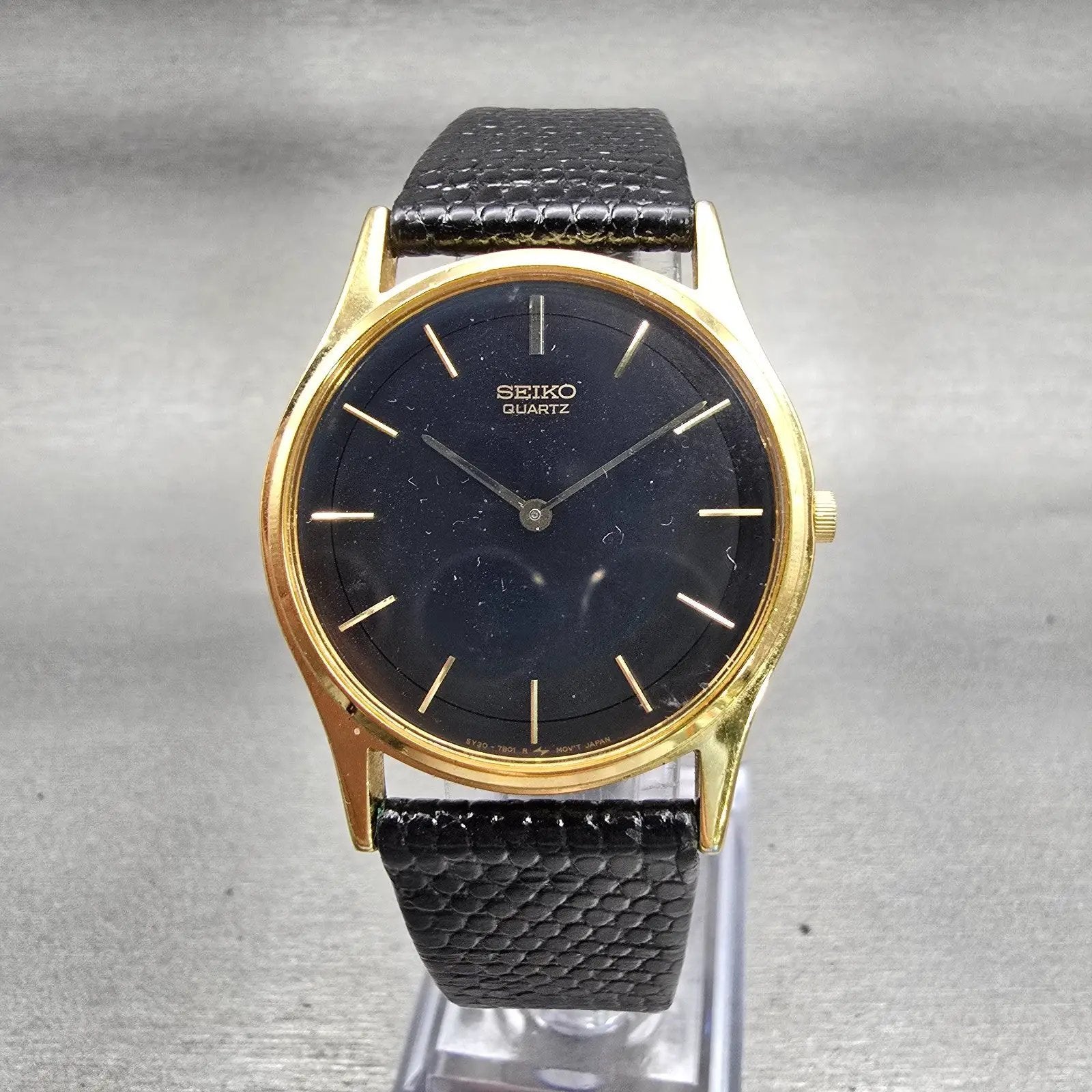 Seiko Watch Men 32mm Black Dial Gold Tone Round 5Y30-7A79 New Battery Vintage0