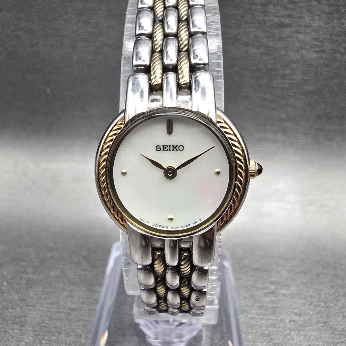 Seiko Watch Women 21mm MOP Dial Two Tone Round 1N00-0JK0 New Battery Vintage0