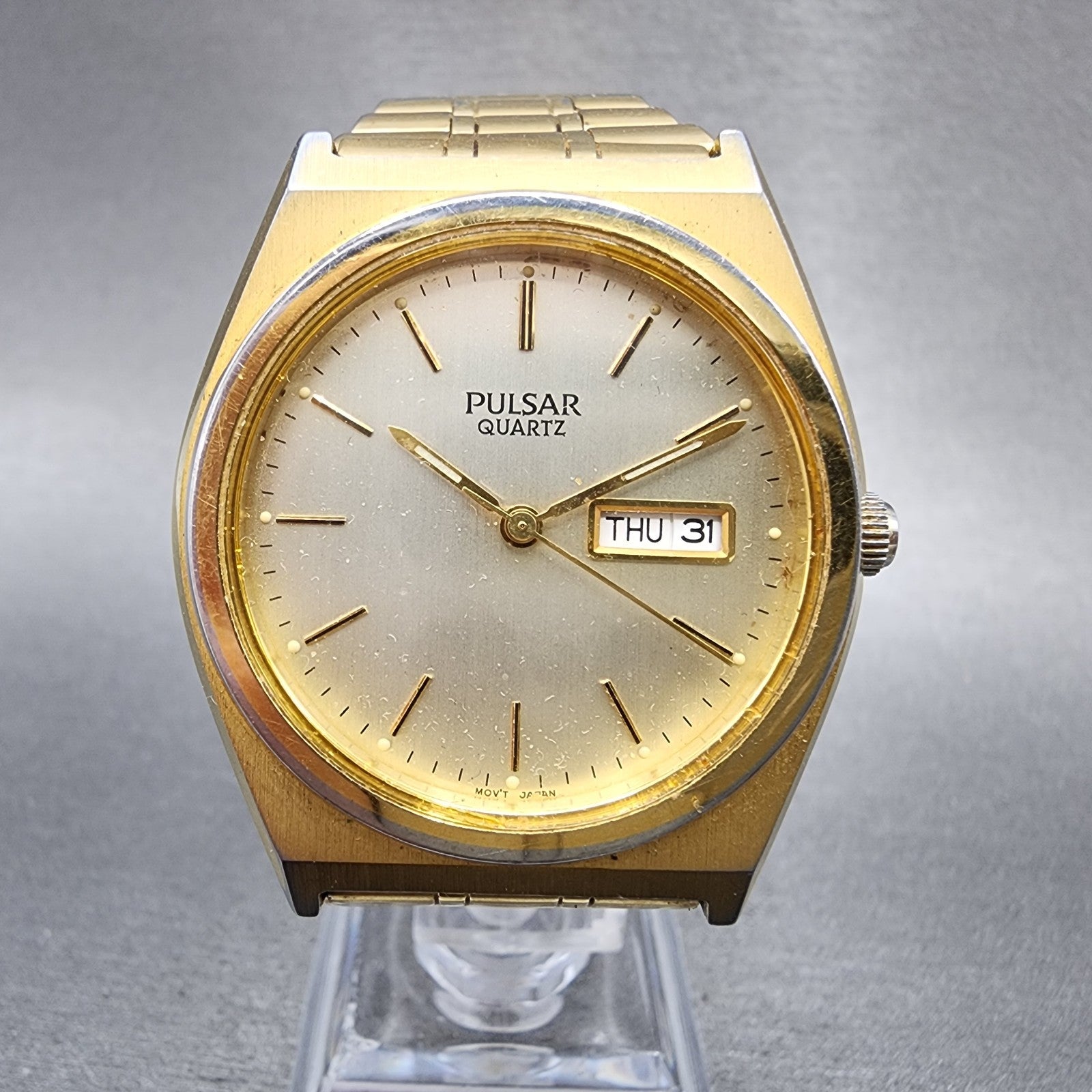 Seiko Pulsar Watch Men 36mm Silver Dial Gold Tone Daydate V733x004 New Battery0
