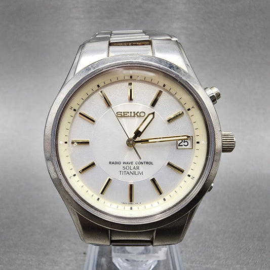 Seiko Solar Titanium Watch Men 38mm Silver Dial Date Round 7b42-0an0 Runs