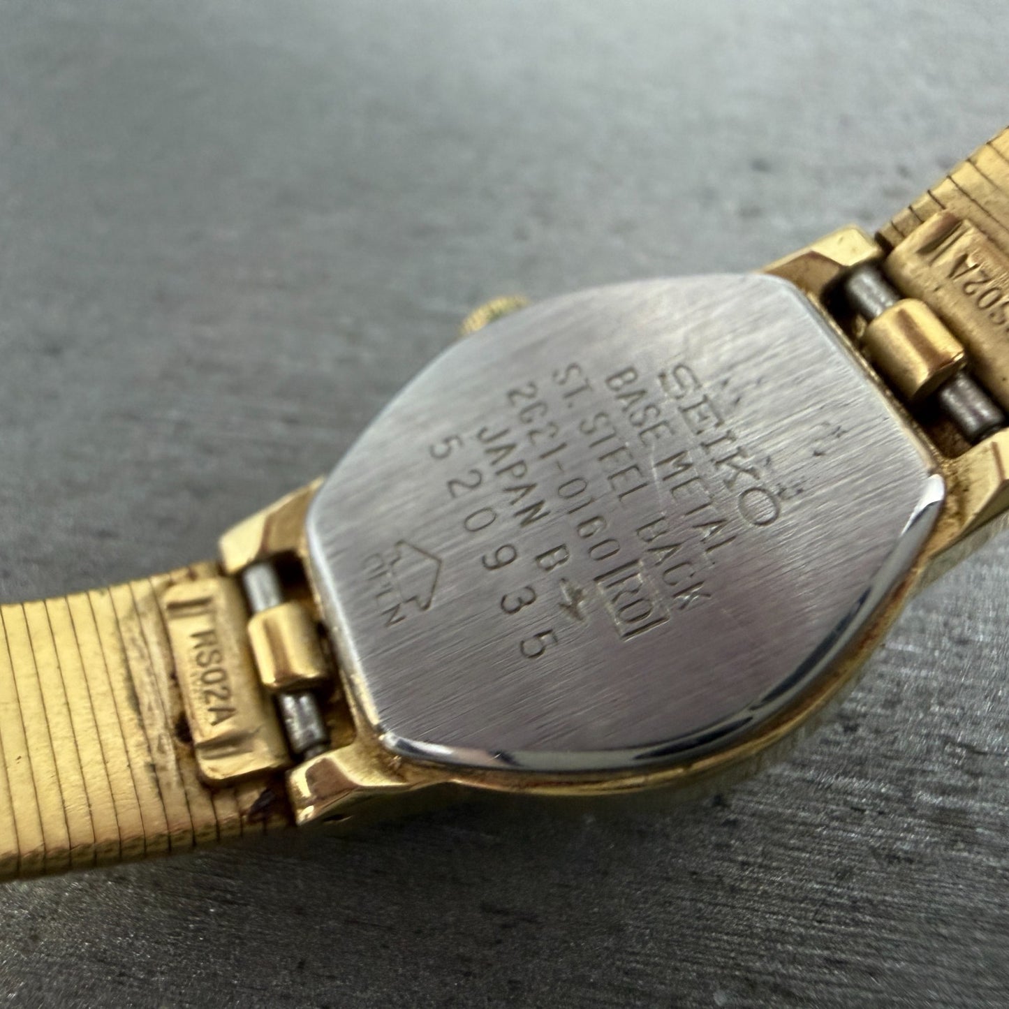 Seiko Watch Women 17mm Champagne Dial Gold Tone Round 2C21-0160 New Battery VTG9