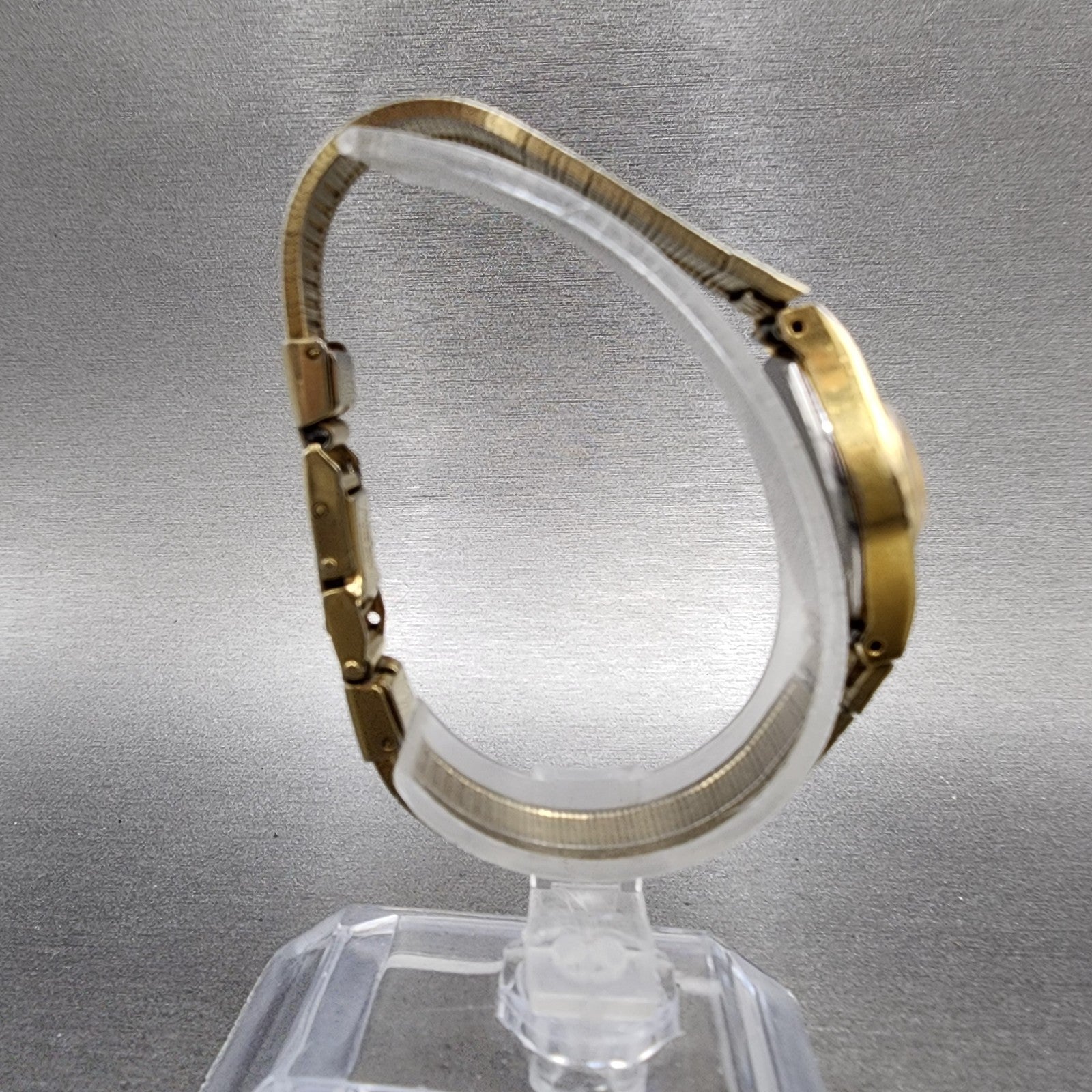 Citizen CQ Watch Women 18mm Champagne Dial Gold Tone 2030202791 New Battery8