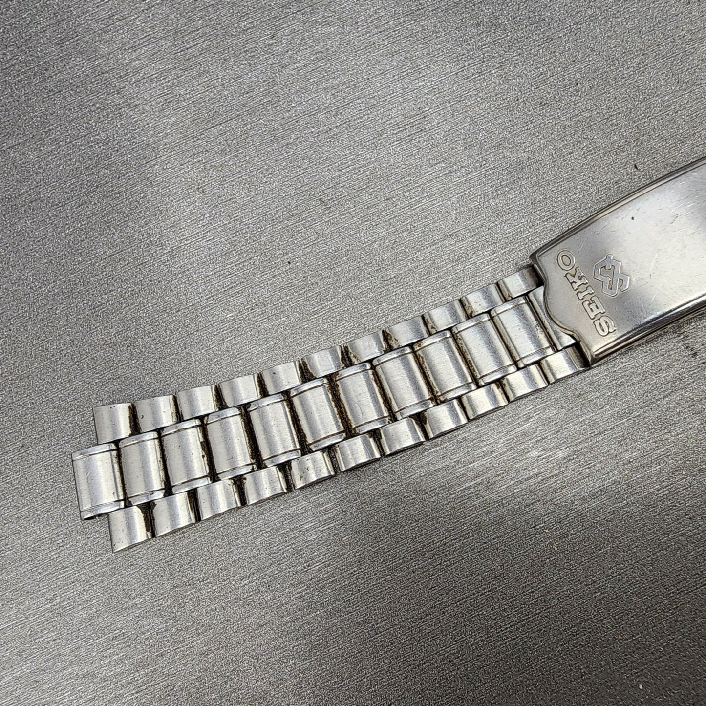 Seiko SQ Watch Men 34mm Silver Dial Silver Tone Daydate 81238009 PARTS9