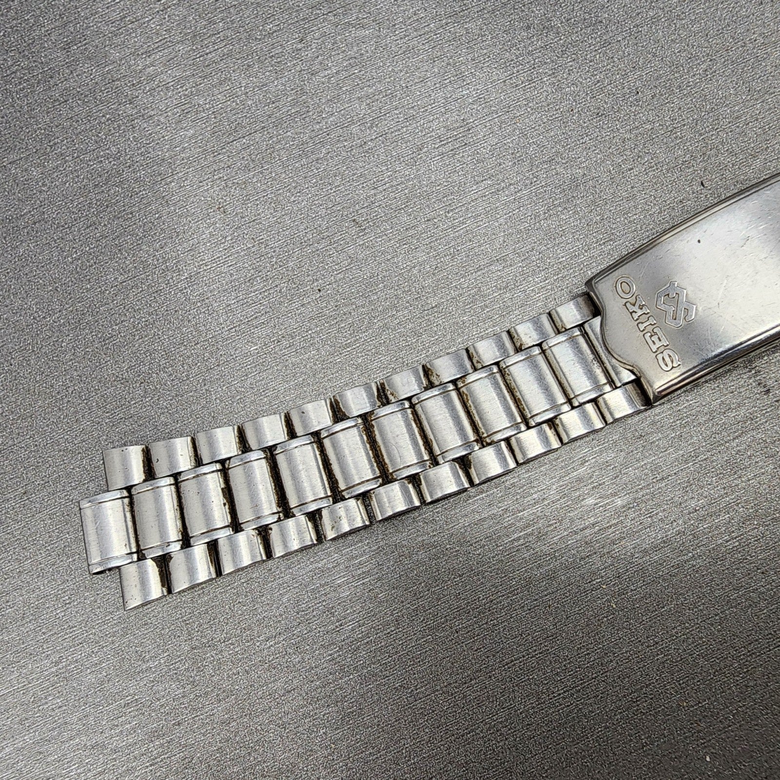 Seiko SQ Watch Men 34mm Silver Dial Silver Tone Daydate 81238009 PARTS9
