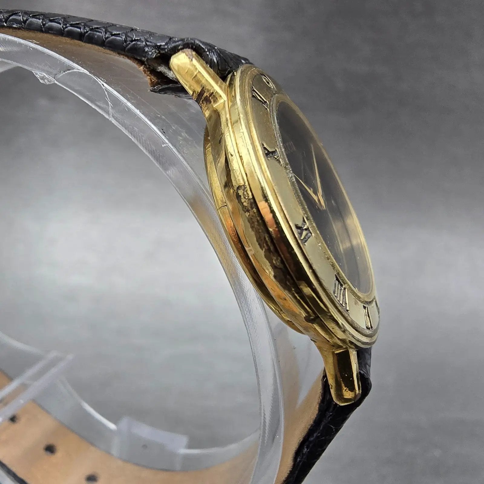 Gucci 3001L Watch Women 26mm Black Dial Gold Tone Round New Battery Vintage3